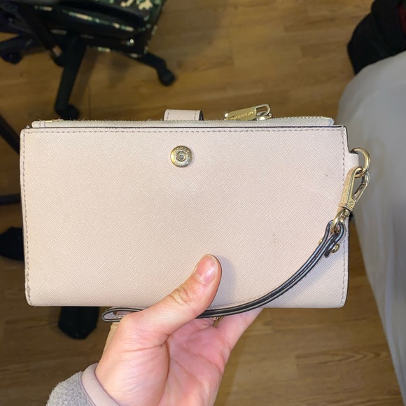 Michael Kors Wallet - Picture 3 of 3